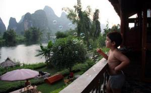 Yangshuo Mountain Retreat